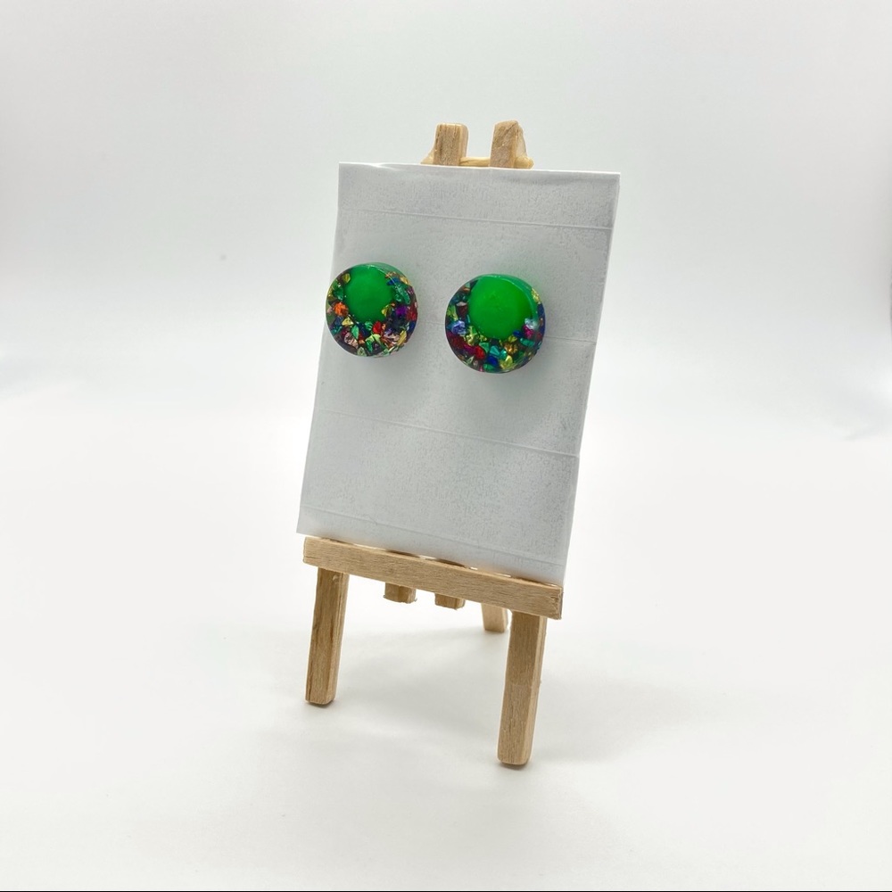 Handmade Green studs - Picture 2 of 7